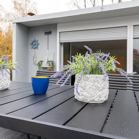 Houseboat Lilly Botel Praga